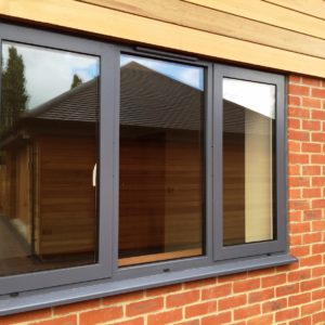 Противопожарное алюминиевое окно 500×500 мм / серия FRM5123